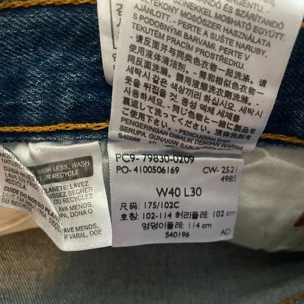 Levi's 501 '93 Men's Jeans Blue 40x30 Stone Button Fly Distressed Light Wash - Picture 5 of 10